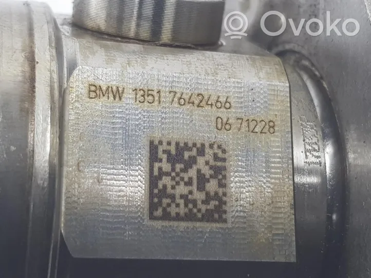 BMW 5 G30 G31 Pompe d'injection de carburant à haute pression 13517642466