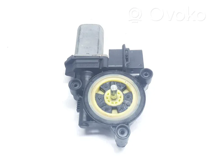 BMW 1 F20 F21 Motorino alzacristalli della portiera anteriore 67627406624