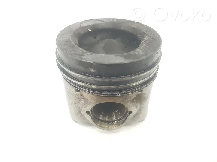 KIA Ceed Piston with connecting rod 234A02A911