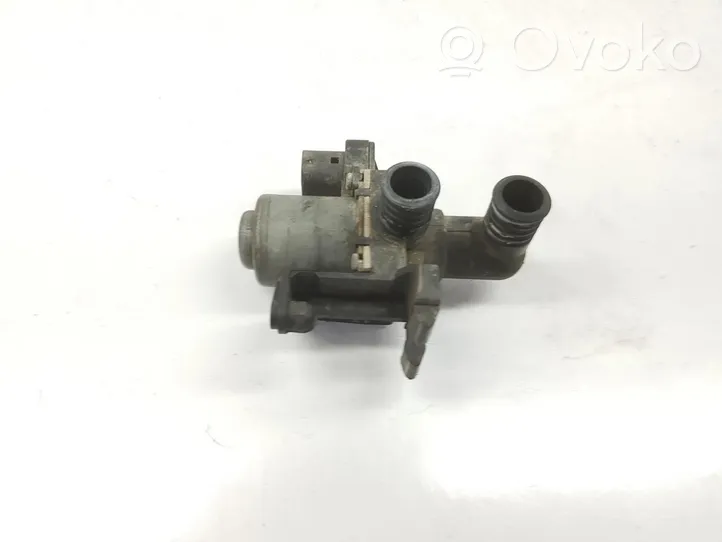 BMW 3 E36 Pompe à eau de liquide de refroidissement 64118375443