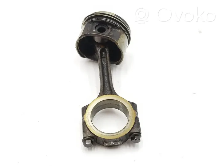 Renault Modus Piston avec bielle 7701475781