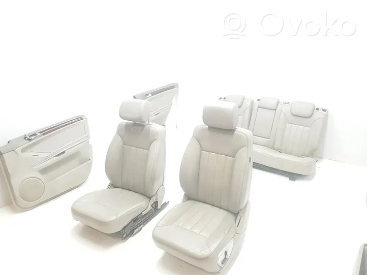 Mercedes-Benz ML W164 Juego del asiento 