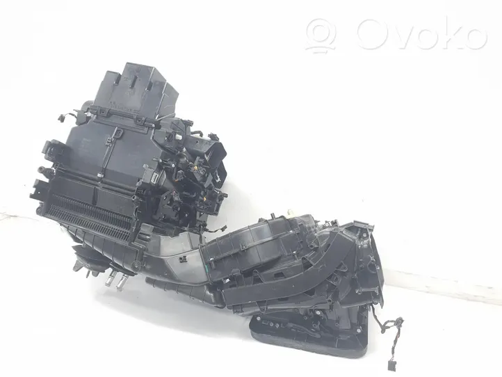 Audi A6 S6 C4 4A Salono oro mazgo plastikinis korpusas 4M1820024B