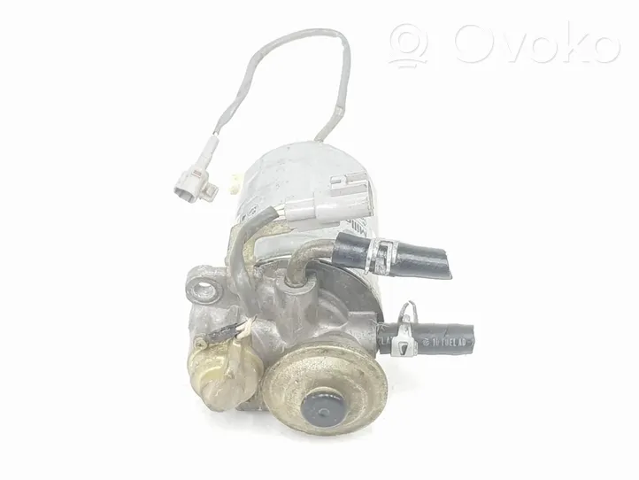 Toyota Land Cruiser (J120) Filtre à carburant 2338030170