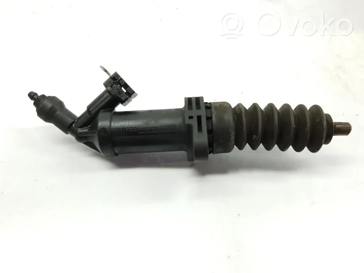 BMW 5 F10 F11 Cilindro de embrague hidráulico 21526785964