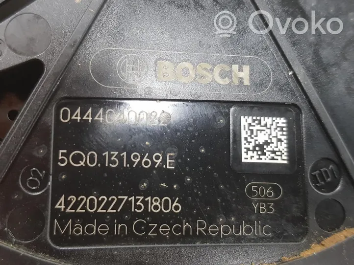 Audi Q2 - muu moottorin osa 5WA131877C