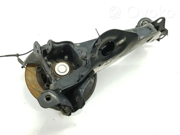 BMW 2 F46 Pivot de moyeu arrière 8842879