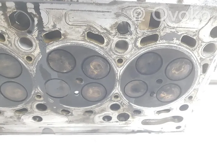 Volkswagen PASSAT B8 Engine head 04L103063M