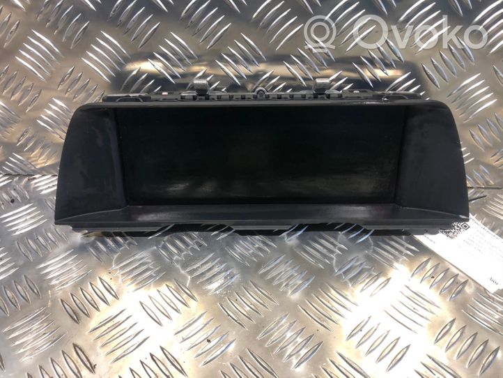 BMW 5 F10 F11 Monitori/näyttö/pieni näyttö 924389701C