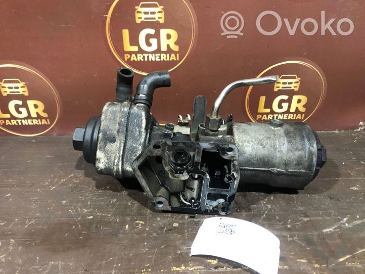 Volkswagen Golf V Supporto di montaggio del filtro dell’olio 045115389E