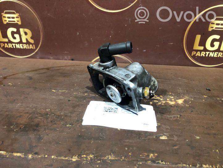 Opel Vectra B Thermostat/thermostat housing V290892