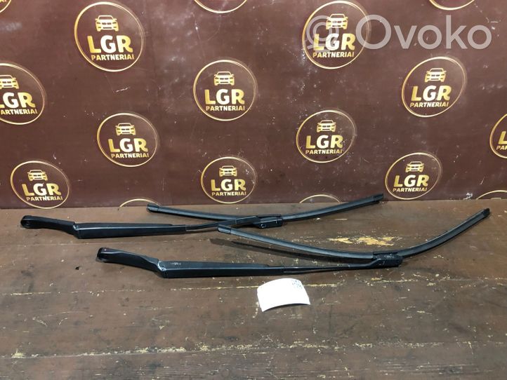 Opel Astra J Braccio della spazzola tergicristallo anteriore 13289890