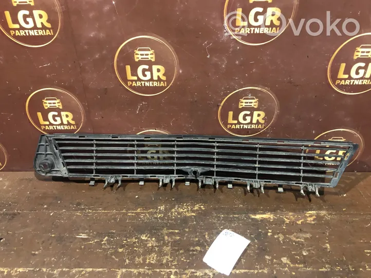 Opel Vectra C Front bumper lower grill 09186126