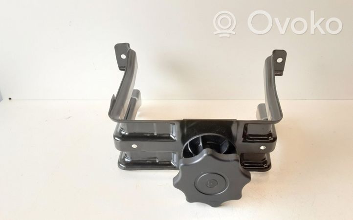 Audi A4 S4 B8 8K Supporto di montaggio ruota di scorta 8K0802715A