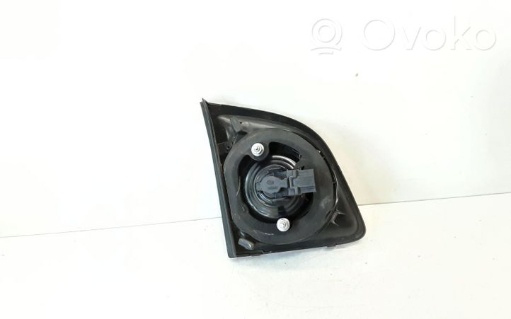 Volkswagen Golf Plus Lampy tylnej klapy bagażnika 5M0945094K