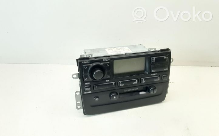 Toyota Avensis T220 Unidad delantera de radio/CD/DVD/GPS 8611005011