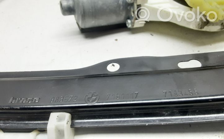 BMW 3 E92 E93 Alzacristalli della portiera anteriore con motorino 983572