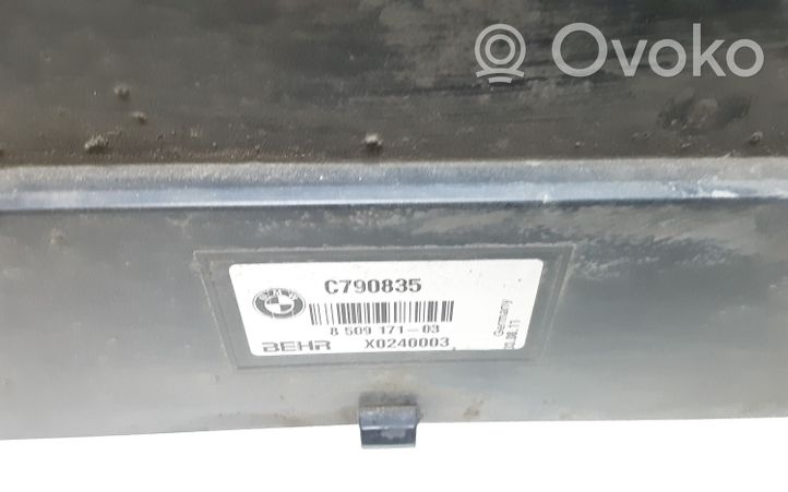 BMW 5 F10 F11 Viršutinė dalis radiatorių panelės (televizoriaus) 8509171