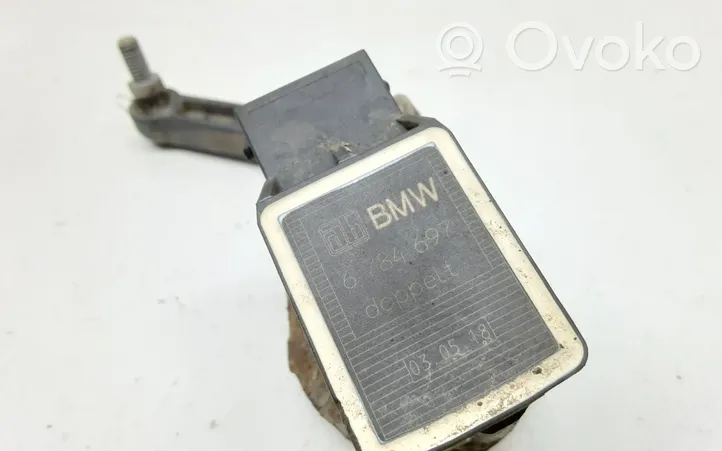 BMW X5 E53 Czujnik poziomowania świateł osi przedniej 6784697