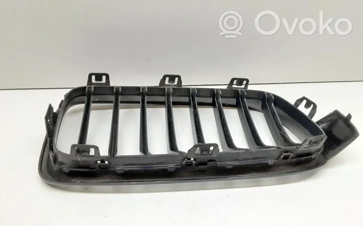 BMW 3 F30 F35 F31 Grille calandre supérieure de pare-chocs avant 7255411