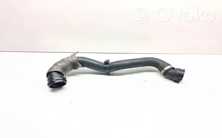 BMW 1 E82 E88 Tuyau de liquide de refroidissement moteur 7533978