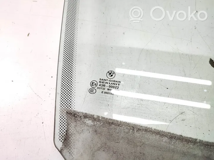 BMW 3 E46 Основное стекло передних дверей (двухдверного автомобиля) 43R00022