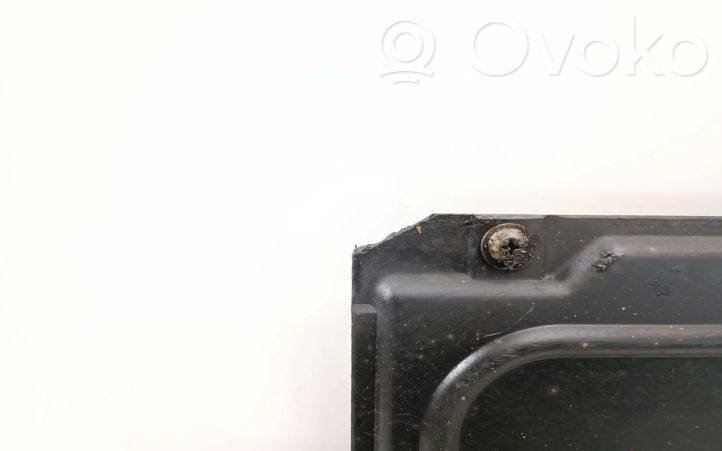 BMW 5 E39 Engine splash shield/under tray, 25.00 € | RRR 