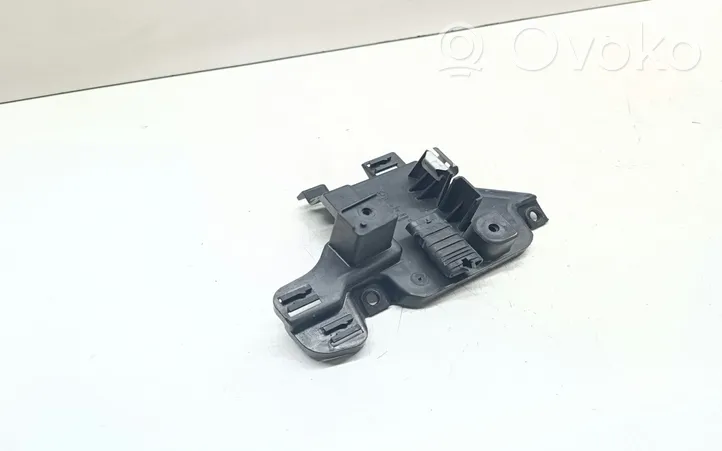 BMW 4 F32 F33 Altra parte del vano motore 8513997