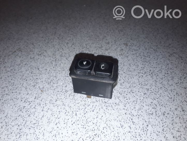 BMW 3 E30 Electric window control switch 1367373