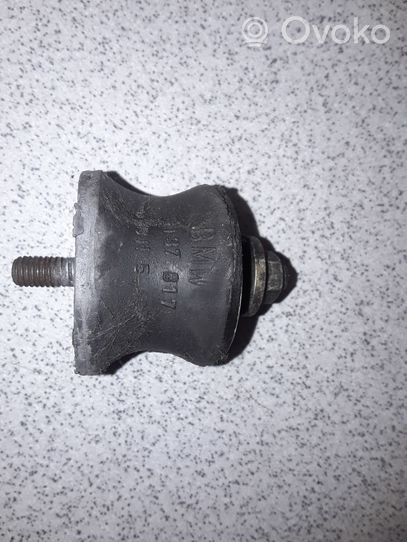BMW 3 E46 Gearbox mount 1137817