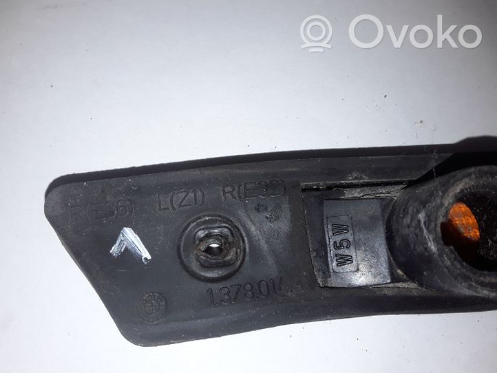 BMW 3 E36 Feu clignotant répétiteur d'aile avant 1378014