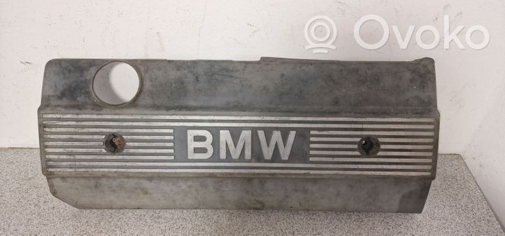 BMW 5 E34 Couvercle cache moteur 1738173