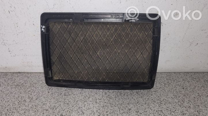 BMW 3 E46 Grilles/couvercle de haut-parleur latéral 8233832