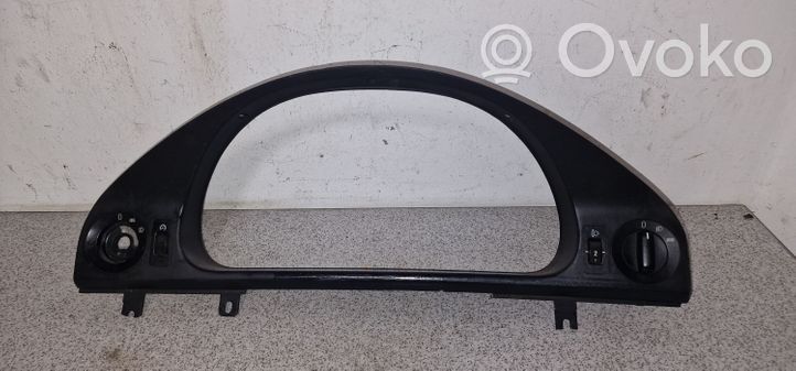 BMW 5 E39 Moldura del panel 8159735