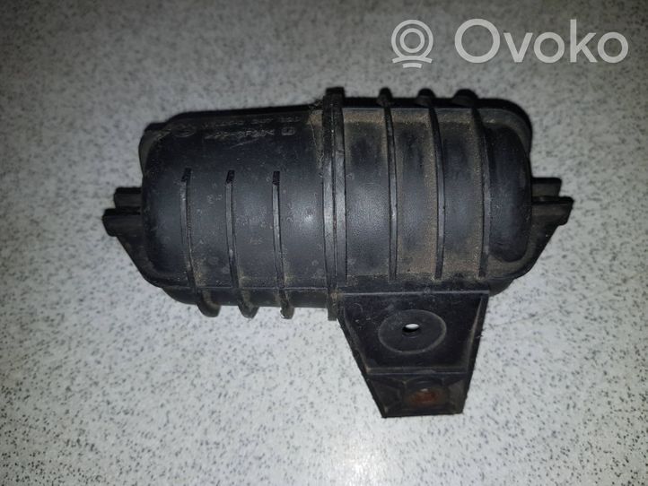 BMW 5 E39 Unterdruckbehälter Druckdose Druckspeicher Vakuumbehälter 11652247620