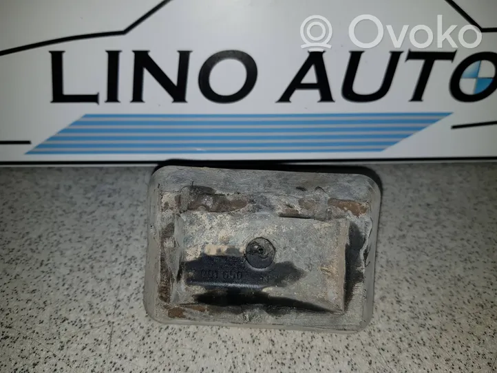 BMW 5 E39 Base della presa Jacking 7001650