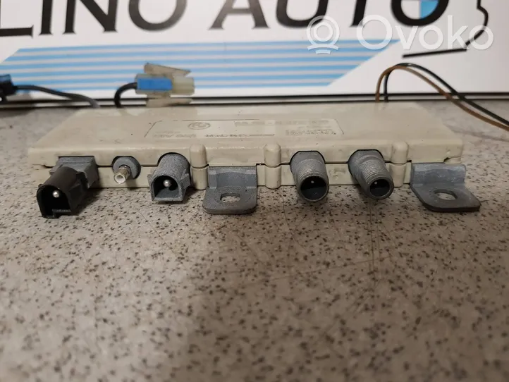 BMW 5 E39 Antenna control unit 65258378090