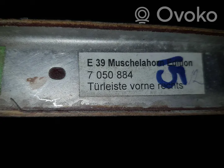 BMW 5 E39 Ramka schowka deski rozdzielczej 7050884