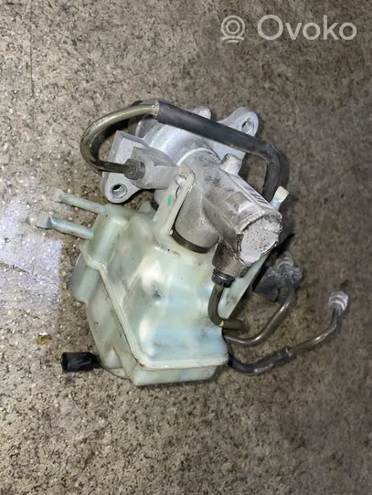 BMW 5 E39 Główny cylinder hamulca 32066792