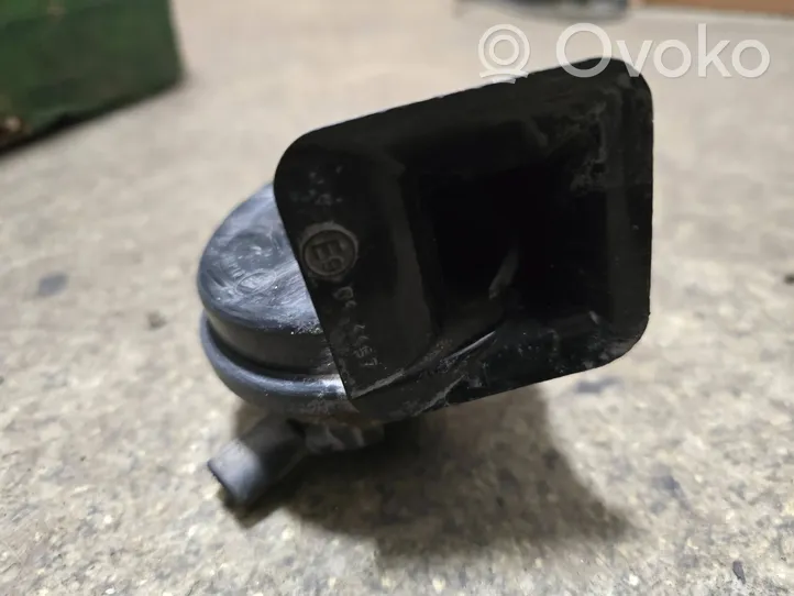 BMW 5 E39 Horn signal 703881157