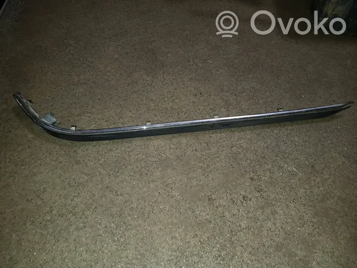 BMW 5 E39 Modanatura della barra di rivestimento del paraurti anteriore 51128184512