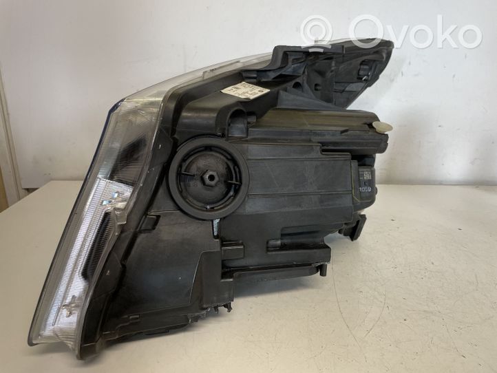 Mercedes-Benz V Class W447 Lampa przednia A4479060201