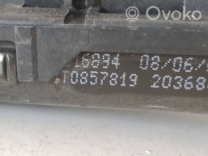 Volkswagen PASSAT B6 Silniczek regulacji pasów bezpieczeństwa 1T0857819