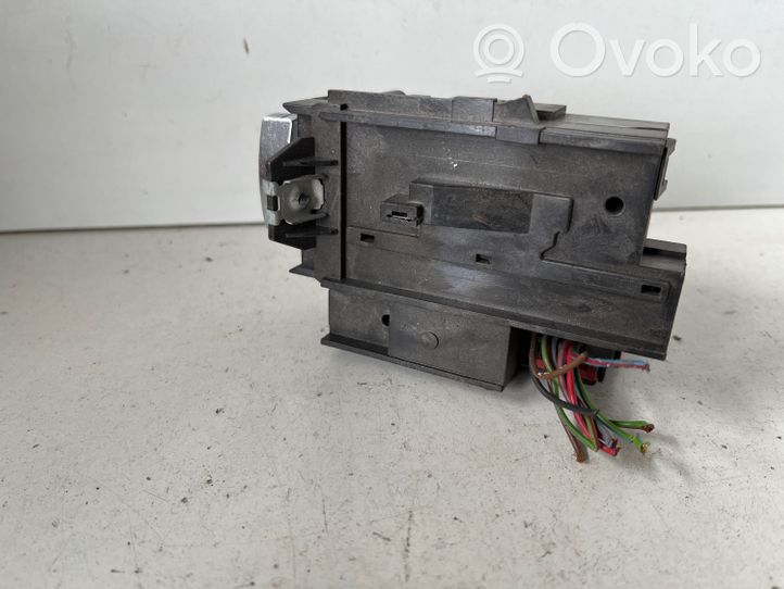 Volkswagen PASSAT B6 Contatto blocchetto accensione 3C0905843