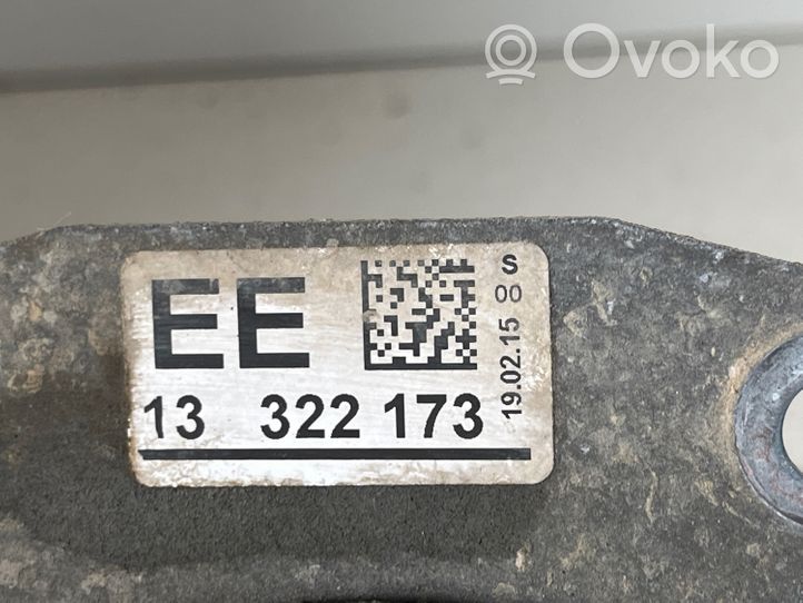 Opel Insignia A Vaihdelaatikon kiinnitys 13322173
