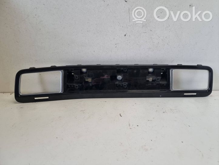 Volkswagen Touareg II Grille d'aération centrale 7P1857190A