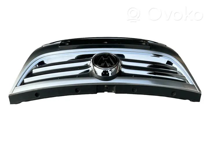 Volkswagen Touareg I Front grill 7L6853651