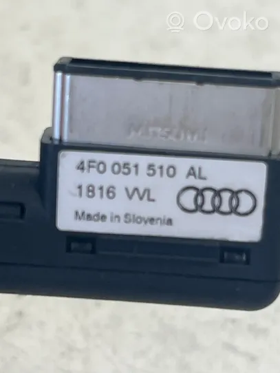 Audi A7 S7 4G USB-pistokeliitin 4F0051510AL