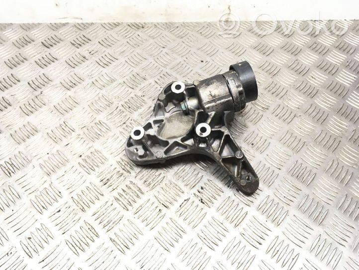 Volkswagen PASSAT B6 Staffa di montaggio del compressore dell’A/C 400447000