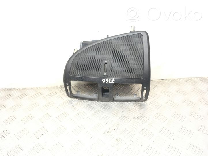 Toyota Avensis T270 Griglia di ventilazione centrale cruscotto 55670051